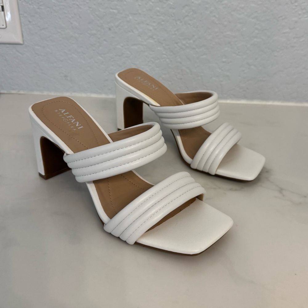 Alfani Stantonn step N flex white heel, women’s 8.5 NEW